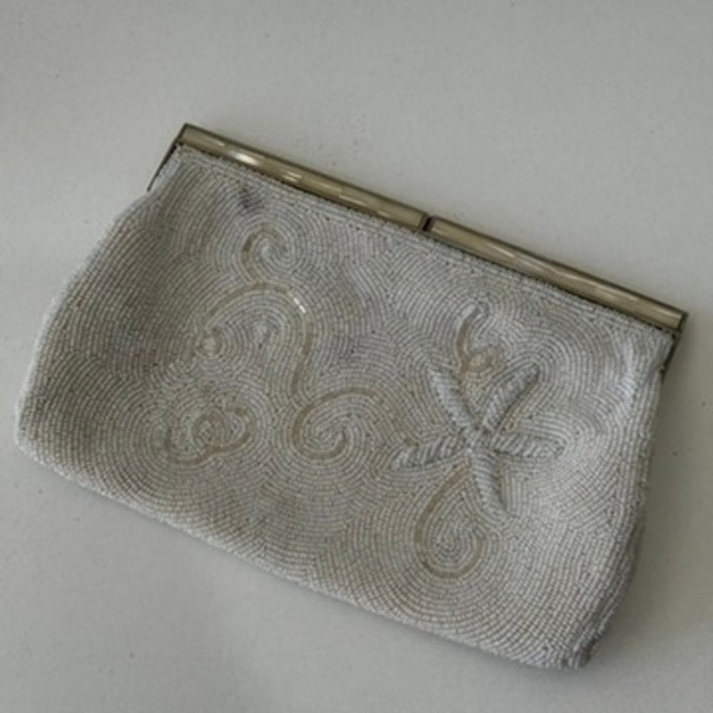 Vintage Bags by Debbie White Beaded Clutch Japan Mother of Pearl Inlay Frame